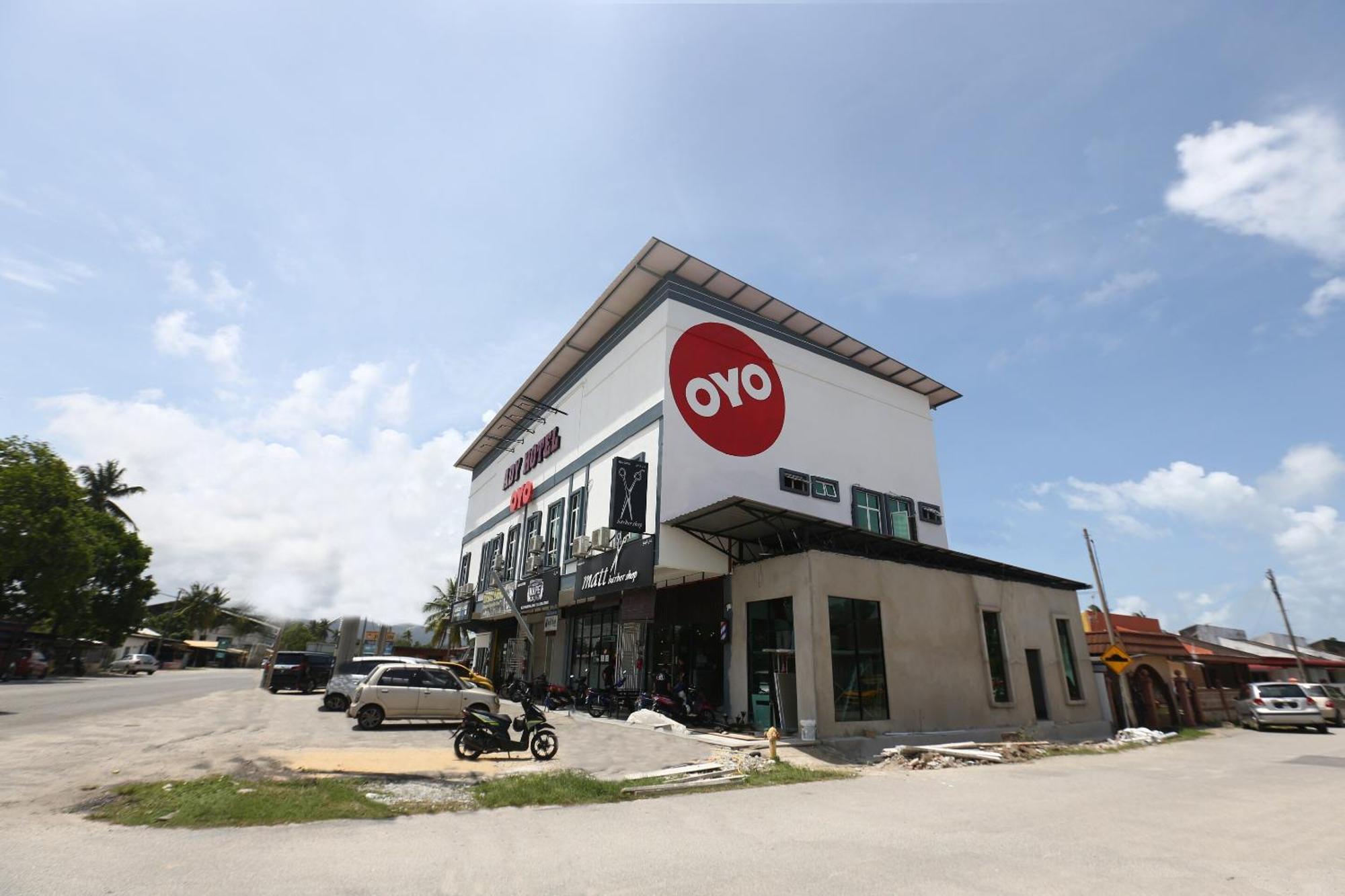 Super Oyo 89678 Ady Hotel Kuala Terengganu Exterior foto