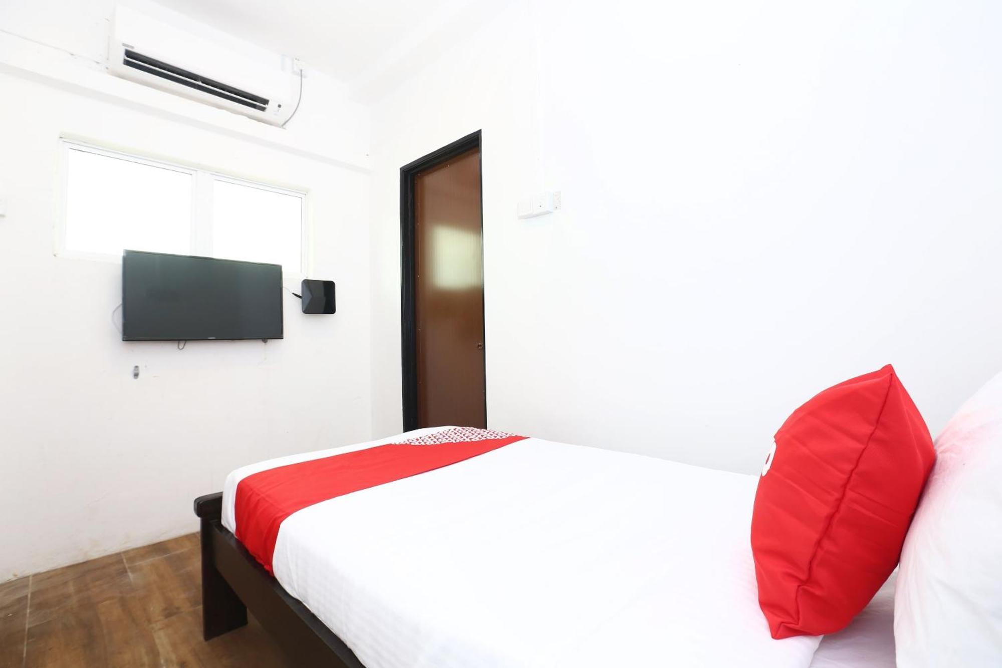 Super Oyo 89678 Ady Hotel Kuala Terengganu Exterior foto